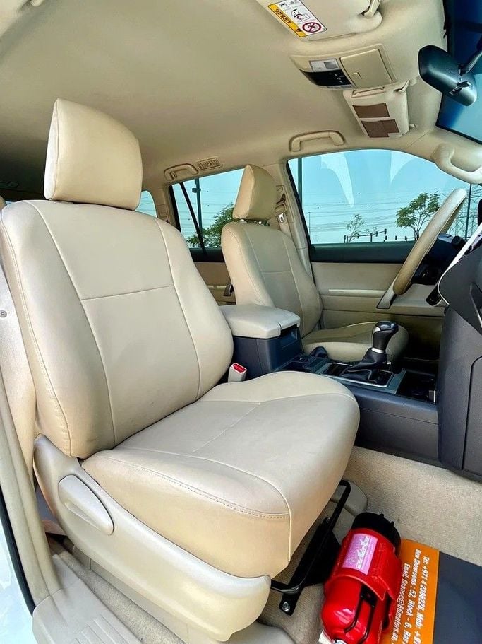 Used Toyota Land Cruiser Prado 150 Series Facelift 3, 4.0 l, 2021 in Dubai by 66 Motors, White color. GCC Specs | AUTO.AE