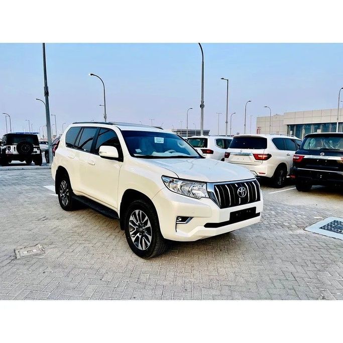 Used Toyota Land Cruiser Prado 150 Series Facelift 3, 4.0 l, 2023 in Dubai by Al Borj Motors, White color. GCC Specs | AUTO.AE