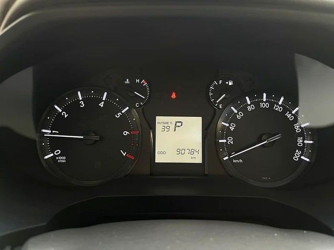 Used Toyota Land Cruiser Prado 150 Series Facelift 3, 4.0 l, 2023 in Dubai by Al Borj Motors, White color. GCC Specs | AUTO.AE