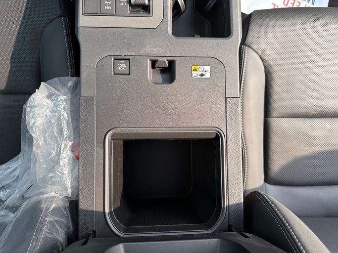 Новый Toyota Land Cruiser Prado 250 Series, 2.4 л, 2024 в Дубае от Allied Motors Белый цвет. Европейская | AUTO.AE