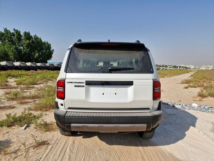 Новый Toyota Land Cruiser Prado 250 Series, 2.4 л, 2024 в Дубае от Allied Motors Белый цвет. Европейская | AUTO.AE