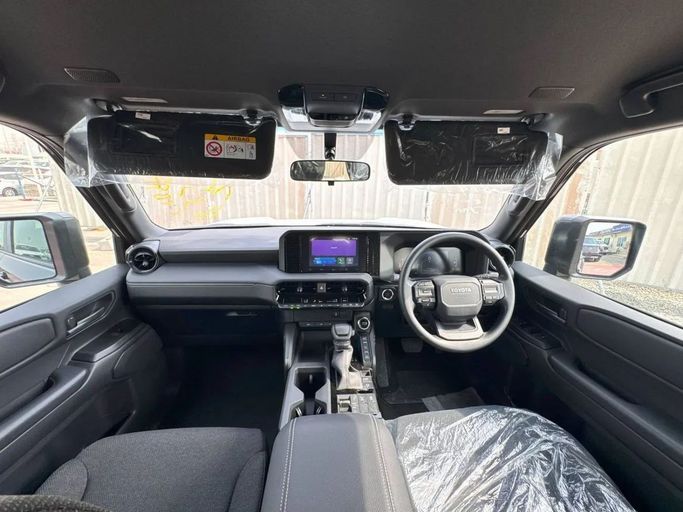 Новый Toyota Land Cruiser Prado 250 Series, 2.8 л, 2025 в Дубае от Allied Motors Бронзовый цвет. Other | AUTO.AE