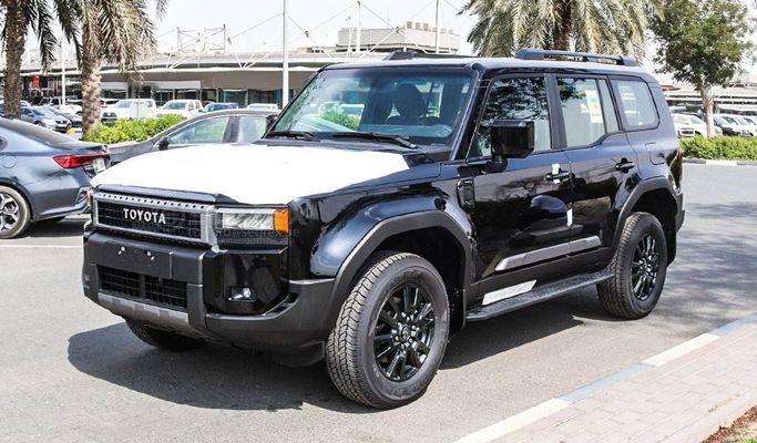 Новый Toyota Land Cruiser Prado 250 Series, 2.4 л, 2025 в Дубае от Segrex Auto Черный цвет. GCC | AUTO.AE