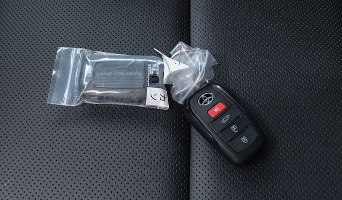 Новый Toyota Land Cruiser Prado 250 Series, 2.4 л, 2025 в Дубае от Segrex Auto Черный цвет. GCC | AUTO.AE