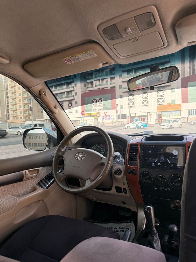 Подержанный Toyota Land Cruiser Prado 120 Series, 2.7 л, 2003 в Дубае Белый цвет. GCC | AUTO.AE