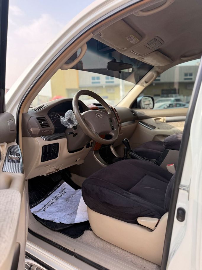 Подержанный Toyota Land Cruiser Prado 120 Series, 2.7 л, 2003 в Дубае Белый цвет. GCC | AUTO.AE