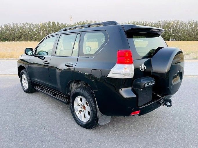 Подержанный Toyota Land Cruiser Prado 150 Series Рестайлинг 1, 3.0 л, 2013 в Дубае от Abdo Al Muthanna Used Cars Черный цвет. GCC | AUTO.AE