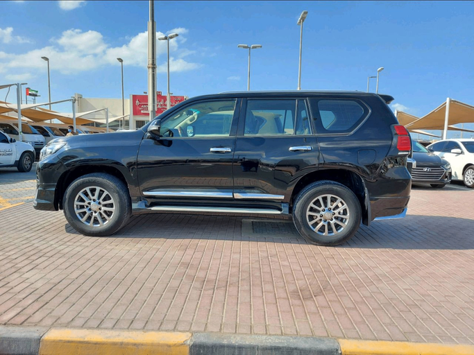 Used Toyota Land Cruiser Prado 150 Series, 4.0 l, 2010 in Dubai by Abdo Al Muthanna Used Cars, Black color. GCC Specs | AUTO.AE