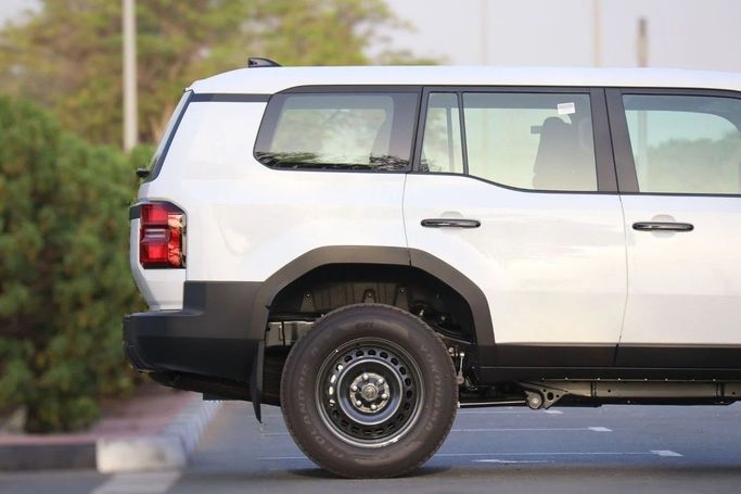 New Toyota Land Cruiser Prado 250 Series, 2.4 l, 2024 in Dubai by Atlantic Motors FZCO, White color. GCC Specs | AUTO.AE