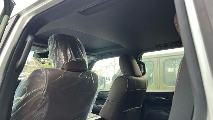 Новый Toyota Land Cruiser Prado 250 Series, 2.4 л, 2024 в Дубае от Al Rawnaq Motors  Белый цвет. GCC | AUTO.AE