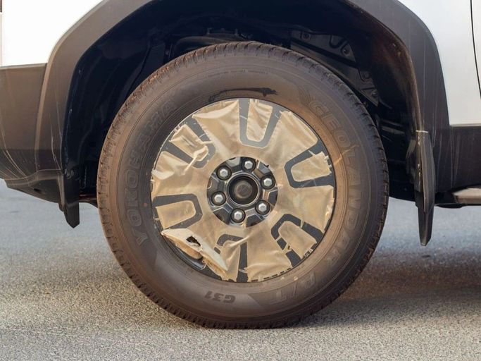 Новый Toyota Land Cruiser Prado 250 Series, 2.4 л, 2024 в Дубае от Al Rawnaq Motors  Белый цвет. GCC | AUTO.AE