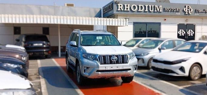 جديدة Toyota Land Cruiser Prado 150 سلسلة 150 Series Facelift 3, 4.0 l, 2023 في في دبي من Rhodium Motors FZE، اللون فضي. مواصفات الخليج | AUTO.AE | إعلان #229450