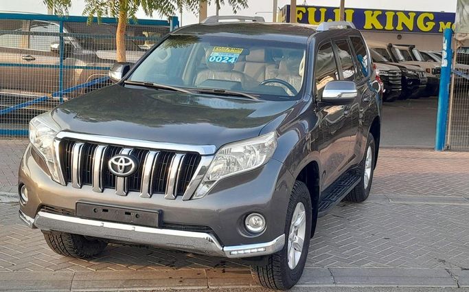 مستعملة Toyota Land Cruiser Prado 150 Series 150 Series Facelift 1, 2.7 l, 2015 في في دبي من Fuji King Motors FZCO، اللون رمادي. مواصفات الخليج | AUTO.AE