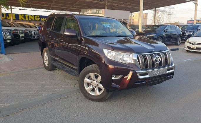 مستعملة Toyota Land Cruiser Prado السلسلة 150, 2.7 l, 2012 في في دبي من Fuji King Motors FZCO، اللون عنابي. مواصفات الخليج | AUTO.AE