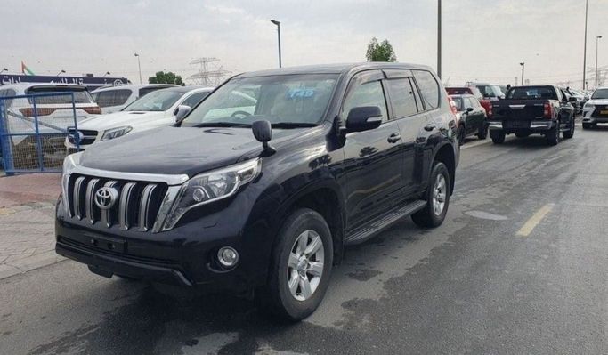Подержанный Toyota Land Cruiser Prado 150 Series Рестайлинг 1, 2.8 л, 2015 в Дубае от Central Motors Черный цвет.  | AUTO.AE