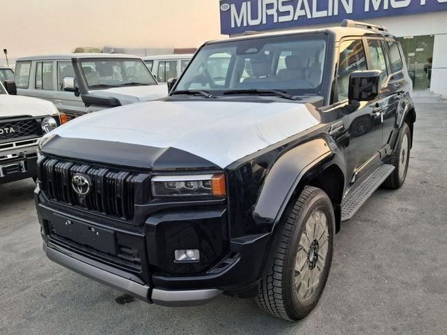 جديدة Toyota Land Cruiser Prado سلسلة 250, 2.4 l, 2025 في في دبي من Mursalin Motors FZCO، اللون أسود. مواصفات الخليج | AUTO.AE