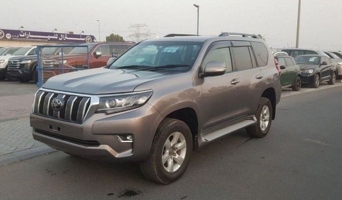 Used Toyota Land Cruiser Prado 150 Series Facelift 1, 2.7 l, 2015 in Dubai by Central Motors, Brown color.  | AUTO.AE