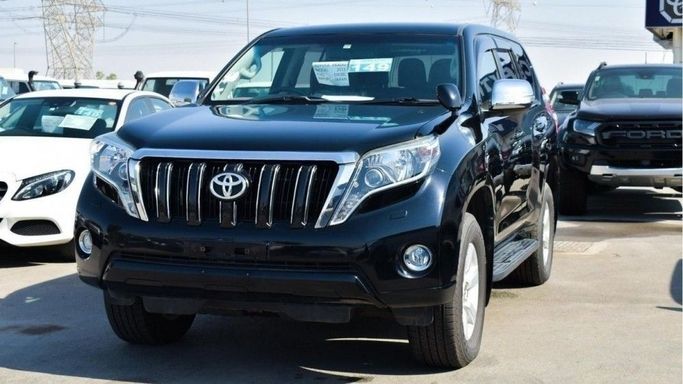 Подержанный Toyota Land Cruiser Prado 150 Series Рестайлинг 1, 2.8 л, 2015 в Дубае от Central Motors Черный цвет.  | AUTO.AE