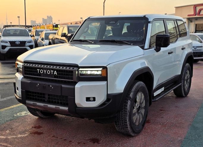 جديدة Toyota Land Cruiser Prado سلسلة 250, 2.4 l, 2025 في في دبي من Soltan Auto، اللون أبيض. أخرى | AUTO.AE