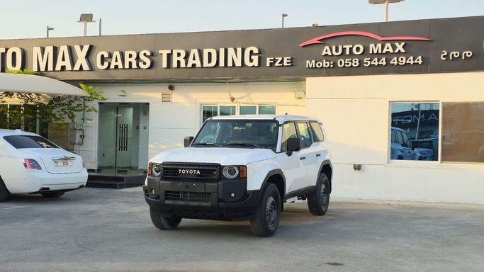 Новый Toyota Land Cruiser Prado 250 Series, 2.4 л, 2025 в Дубае от Auto Max Cars Trading FZe Белый цвет. GCC | AUTO.AE