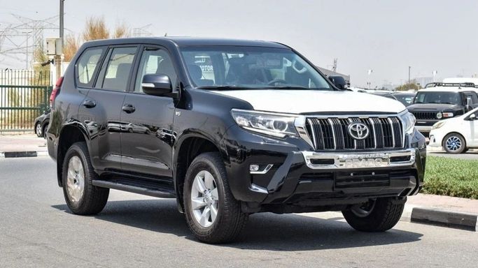 جديدة Toyota Land Cruiser Prado 150 سلسلة 150 Series Facelift 3, 4.0 l, 2023 في في دبي من GOLZAR AUTO FZE، اللون أسود.  | AUTO.AE