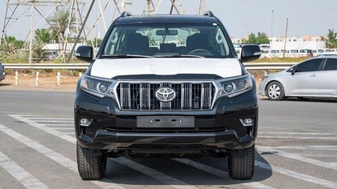 جديدة Toyota Land Cruiser Prado 150 سلسلة 150 Series Facelift 3, 2.7 l, 2023 في في دبي من TARGET MOTORS FZE، اللون أسود. أخرى | AUTO.AE
