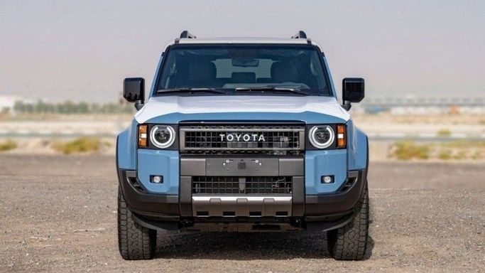 جديدة Toyota Land Cruiser Prado سلسلة 250, 2.8 l, 2025 في في دبي من TARGET MOTORS FZE، اللون أزرق. مواصفات الخليج | AUTO.AE