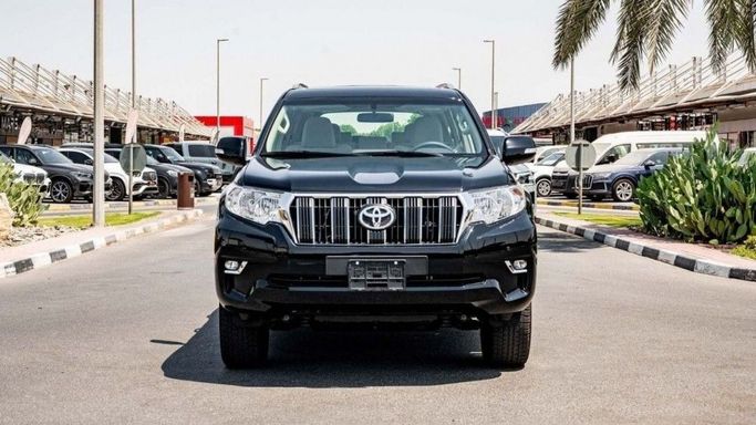 Новый Toyota Land Cruiser Prado 150 Series Рестайлинг 2, 4.0 л, 2023 в Дубае от TARGET MOTORS FZE Черный цвет. Other | AUTO.AE