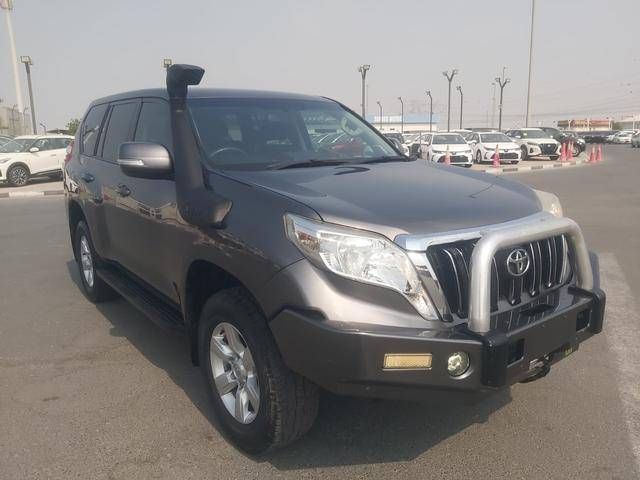 Подержанный Toyota Land Cruiser Prado 150 Series Рестайлинг 1, 2.8 л, 2016 в Дубае от SONDOS MOTORS FZE Серый цвет. Other | AUTO.AE