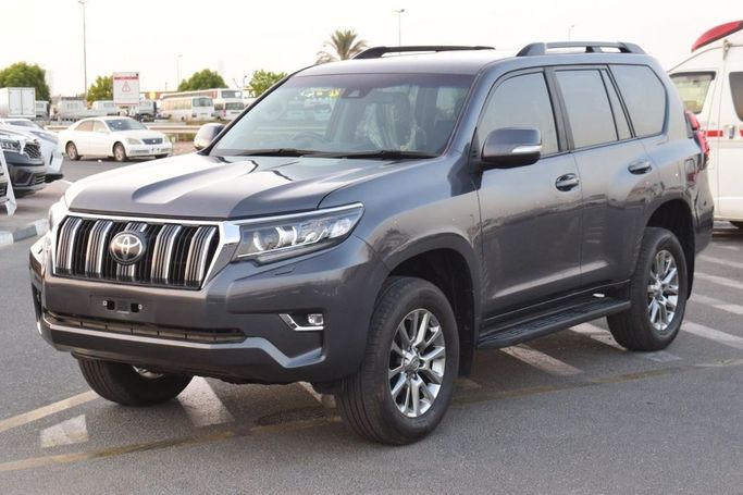 مستعملة Toyota Land Cruiser Prado 150 Series 150 Series Facelift 2, 2.8 l, 2018 في في دبي من REAAN MOTORS FZE، اللون رمادي. أخرى | AUTO.AE