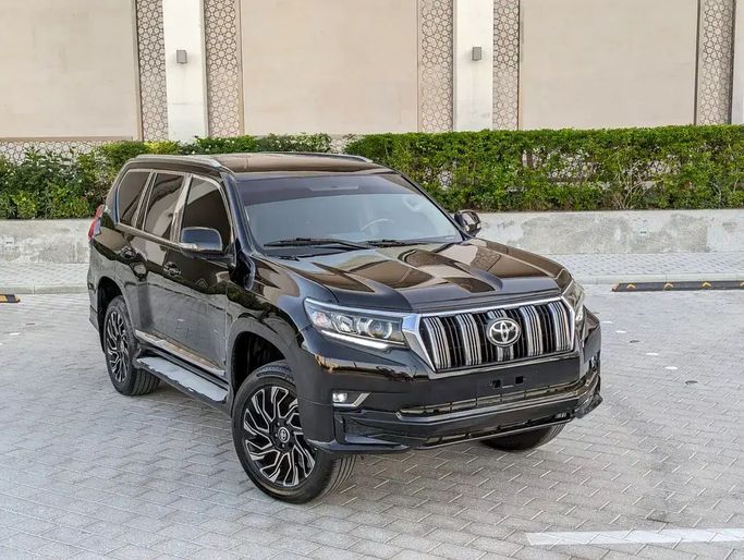 مستعملة Toyota Land Cruiser Prado 150 Series 150 Series Facelift 2, 4.0 l, 2023 في في دبي من NEW ABU TAJ MOTORS، اللون أسود. مواصفات الخليج | AUTO.AE