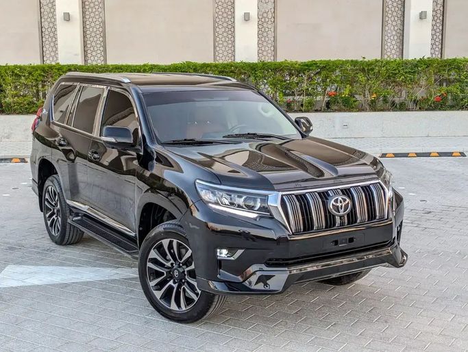 مستعملة Toyota Land Cruiser Prado 150 Series 150 Series Facelift 2, 2.7 l, 2023 في في دبي من NEW ABU TAJ MOTORS، اللون أسود. مواصفات الخليج | AUTO.AE