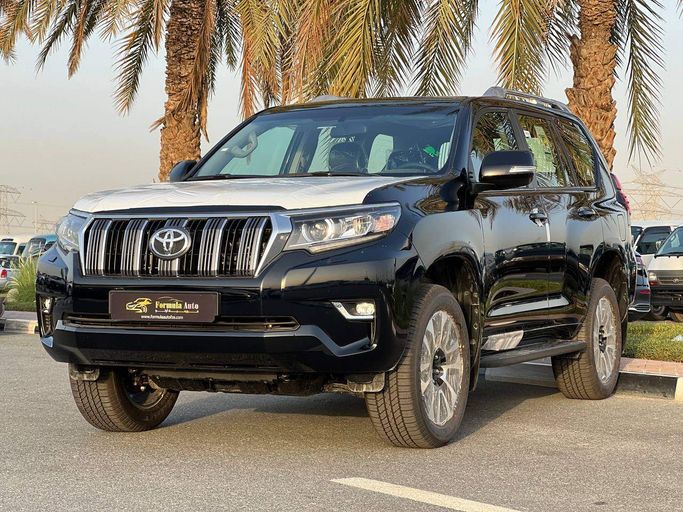 جديدة Toyota Land Cruiser Prado 150 Series 150 Series Facelift 2, 4.0 l, 2023 في في دبي من FORMULA AUTO، اللون أسود.  | AUTO.AE