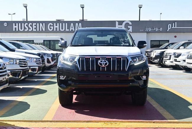 جديدة Toyota Land Cruiser Prado 150 Series 150 Series Facelift 2, 2.7 l, 2023 في في دبي من Hussein Ghulam Motors FZCO، اللون أسود. مواصفات الخليج | AUTO.AE