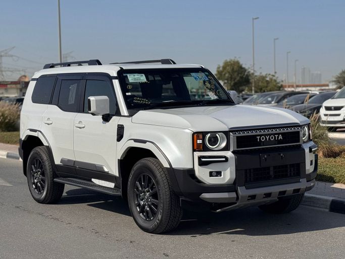 جديدة Toyota Land Cruiser Prado سلسلة 250, 2.8 l, 2024 في في دبي من AL HUSNAIN MOTORS FZE، اللون أبيض.  | AUTO.AE | إعلان #243911