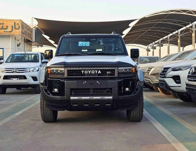 جديدة Toyota Land Cruiser Prado سلسلة 250, 2.8 l, 2026 في في دبي من SK Motors، اللون أسود. مواصفات الخليج | AUTO.AE | إعلان #257495