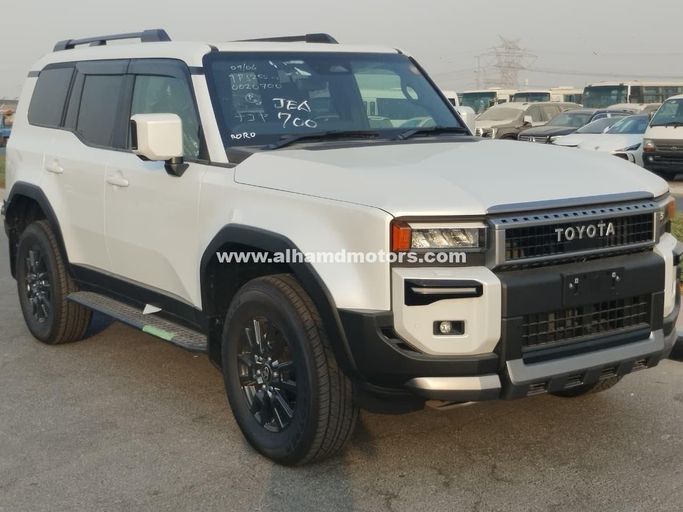 Новый Toyota Land Cruiser Prado 250 Series, 2.7 л, 2025 в Дубае от Alhamd Motors Белый цвет.  | AUTO.AE | Объявление #258864
