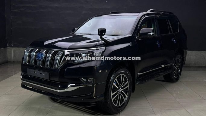 Подержанный Toyota Land Cruiser Prado 150 Series Рестайлинг 1, 2.8 л, 2014 в Дубае от Alhamd Motors Черный цвет.  | AUTO.AE | Объявление #260026
