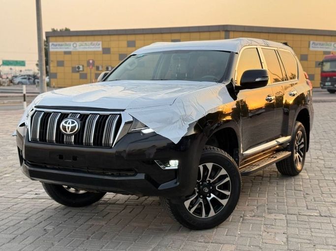 Used Toyota Land Cruiser Prado 150 Series Facelift 1, 2.7 l, 2016 in Dubai by HH MOTORS CORPORATION, Black color. GCC Specs | AUTO.AE | Listing #260115