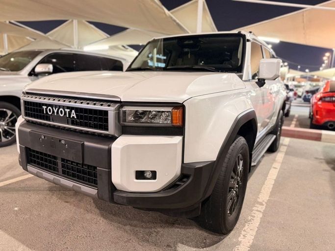 مستعملة Toyota Land Cruiser Prado سلسلة 250, 2.4 l, 2025 في في دبي من HH MOTORS CORPORATION، اللون أبيض. مواصفات الخليج | AUTO.AE | إعلان #260196