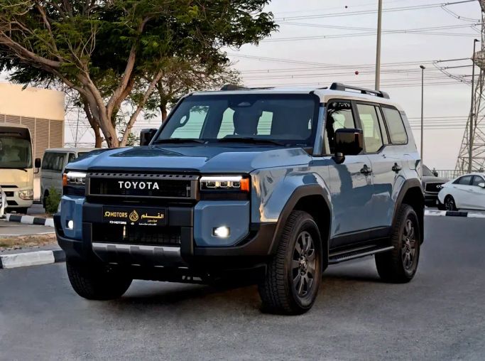 Подержанный Toyota Land Cruiser Prado 250 Series, 2.4 л, 2026 в Дубае от Q Motors Тёмно-синий цвет. GCC | AUTO.AE | Объявление #263608