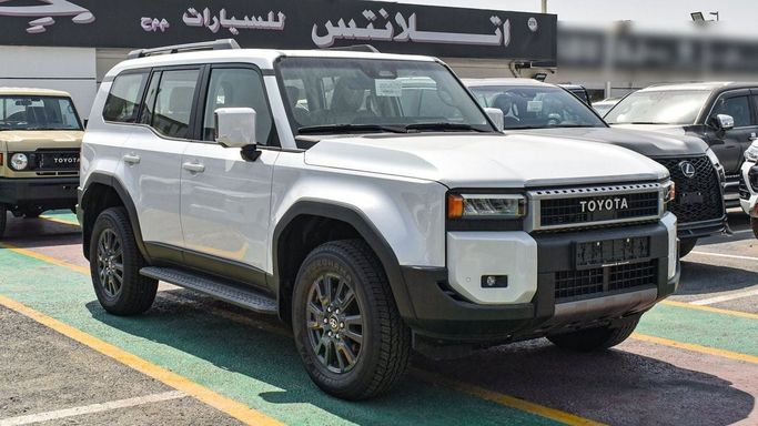 جديدة Toyota Land Cruiser Prado سلسلة 250, 2.4 l, 2024 في في دبي من Atlantis Motors FZE، اللون أبيض. مواصفات الخليج | AUTO.AE | إعلان #265357