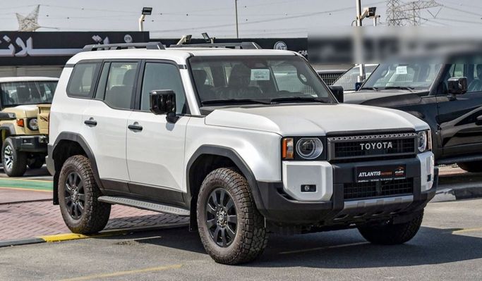 جديدة Toyota Land Cruiser Prado سلسلة 250, 2.4 l, 2024 في في دبي من Atlantis Motors FZE، اللون أبيض. مواصفات الخليج | AUTO.AE | إعلان #265446