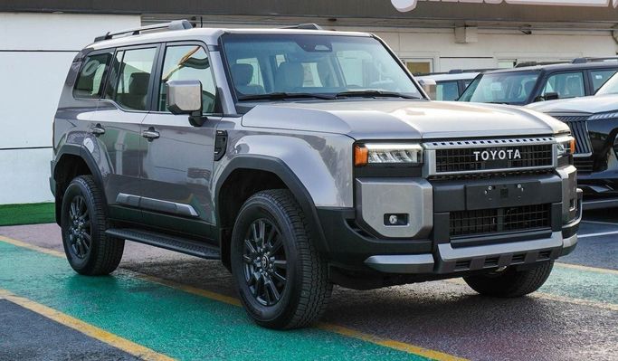 جديدة Toyota Land Cruiser Prado سلسلة 250, 2.4 l, 2024 في في دبي من Atlantis Motors FZE، اللون رمادي. مواصفات الخليج | AUTO.AE | إعلان #265839