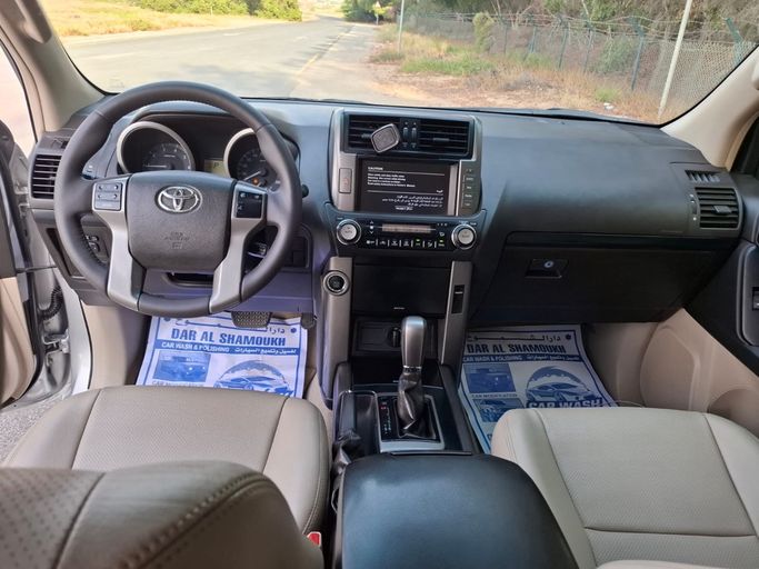 مستعملة Toyota Land Cruiser Prado السلسلة 150, 4.0 l, 2013 في في دبي من Hashem Used Cars، اللون فضي. مواصفات الخليج | AUTO.AE | إعلان #265879