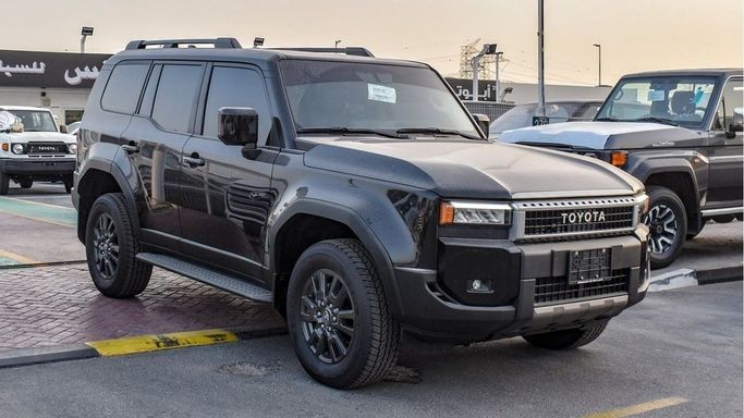 جديدة Toyota Land Cruiser Prado سلسلة 250, 2.4 l, 2024 في في دبي من Atlantis Motors FZE، اللون أسود. مواصفات الخليج | AUTO.AE | إعلان #266457