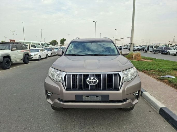 Подержанный Toyota Land Cruiser Prado 150 Series Рестайлинг 2, 4.0 л, 2022 в Дубае от Atlantis Motors FZE Серый цвет. GCC | AUTO.AE | Объявление #266632