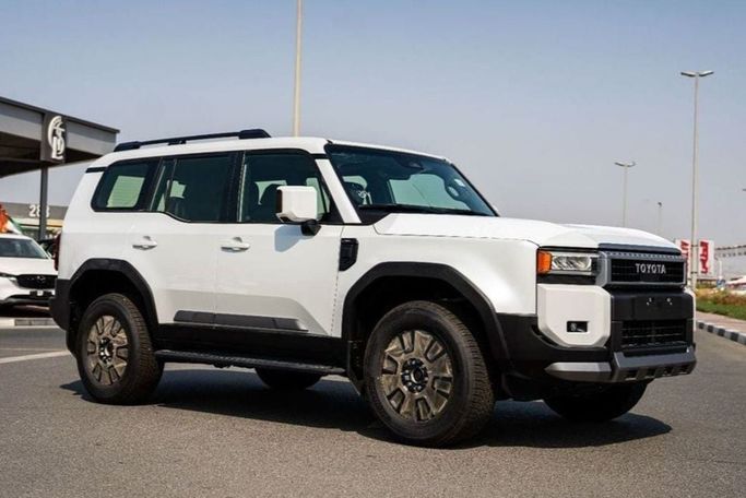 جديدة Toyota Land Cruiser Prado سلسلة 250, 2.4 l, 2025 في في دبي من Hussein Ghulam Motors FZCO، اللون أبيض. مواصفات الخليج | AUTO.AE | إعلان #267709