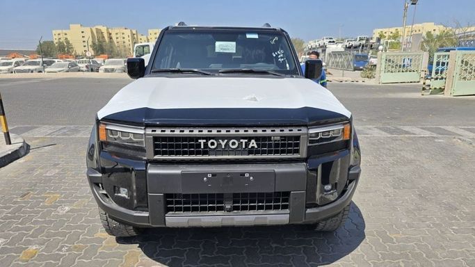 جديدة Toyota Land Cruiser Prado سلسلة 250, 2.8 l, 2026 في في الإمارات, دبي من Mercury Global FZCO، اللون أسود. المواصفات اليابانية | AUTO.AE | إعلان #268931