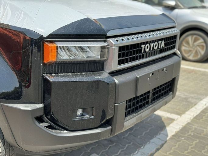 جديدة Toyota Land Cruiser Prado سلسلة 250, 2.8 l, 2026 في في الإمارات, دبي من Mercury Global FZCO، اللون أسود. المواصفات اليابانية | AUTO.AE | إعلان #268932